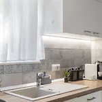 Apartment Cool Split